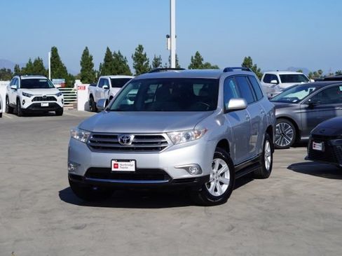 Used 2013 Toyota Highlander Plus FWD image 5