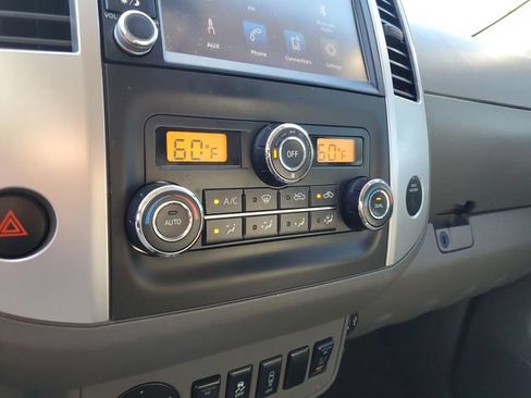 Used 2021 Nissan Frontier SV w/ Midnight Edition Floor Mats image 23