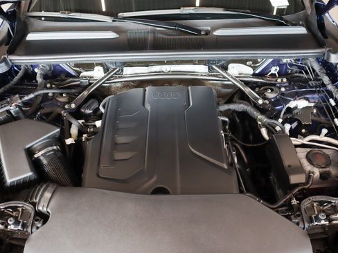 New 2025 Audi Q5 Prestige image 4