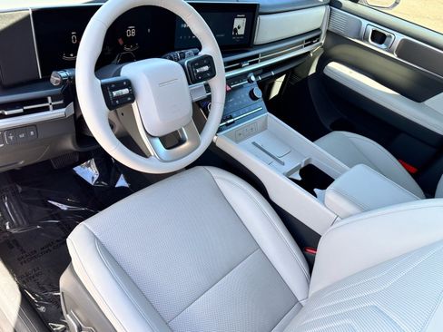 Used 2025 Hyundai Santa Fe SEL image 16