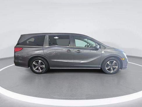 Used 2018 Honda Odyssey Touring image 2