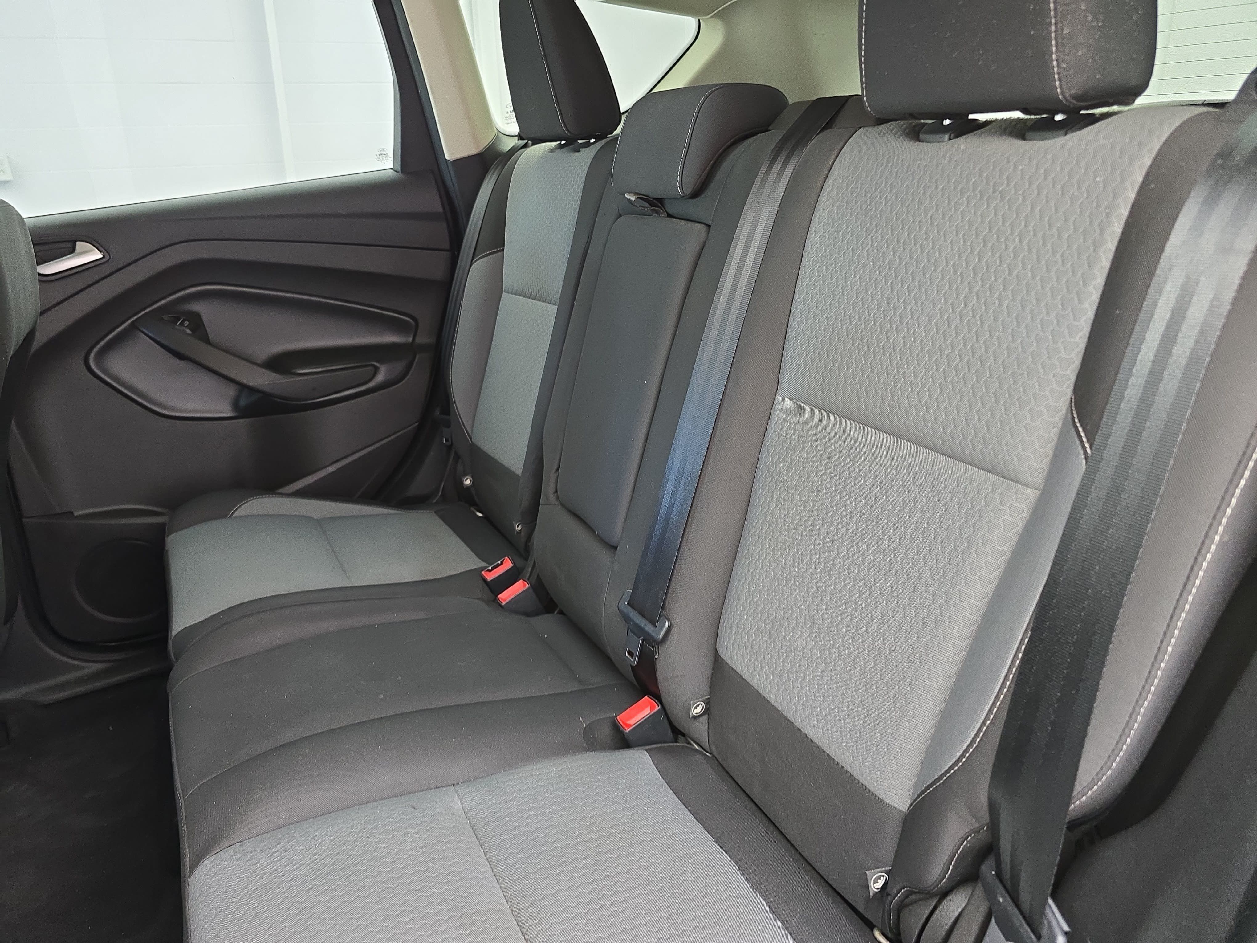 Used 2019 Ford Escape SE FWD image 13