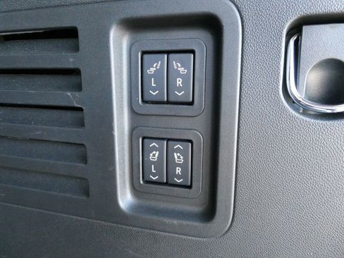 Used 2025 Chevrolet Traverse High Country w/ LPO, Floor Liner Package image 18