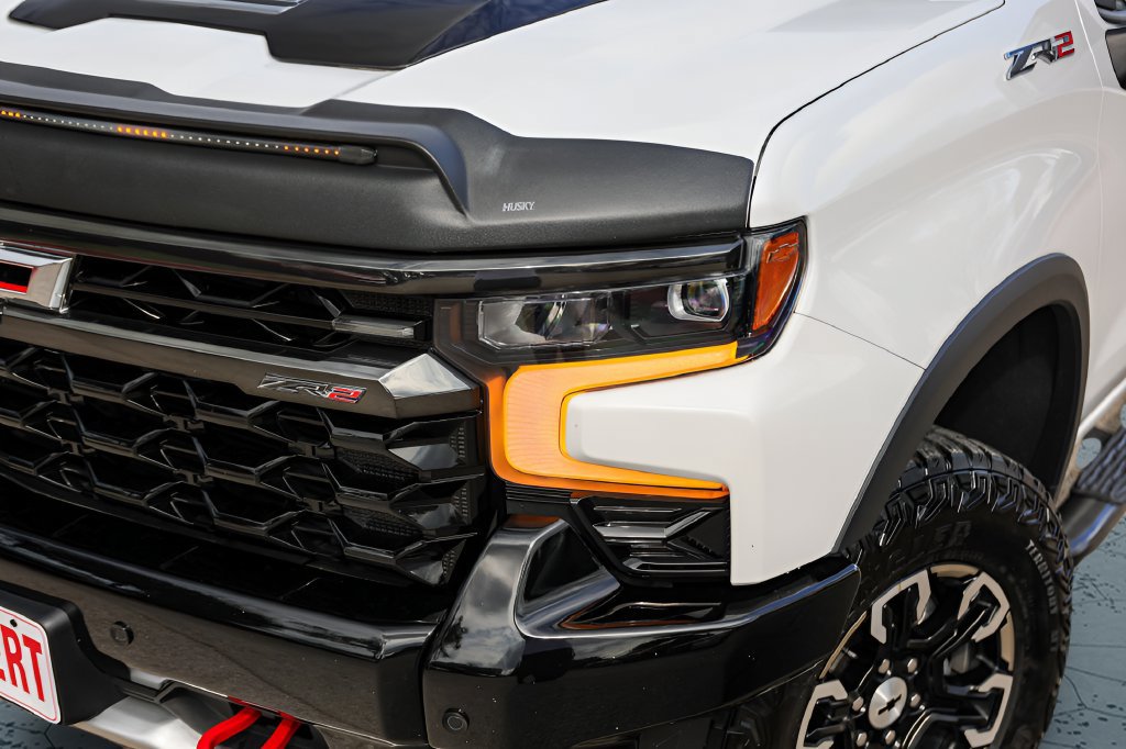 Used 2025 Chevrolet Silverado 1500 ZR2 AWD/4WD image 2