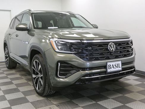 New 2026 Volkswagen Atlas SEL Premium R-Line AWD/4WD image 2