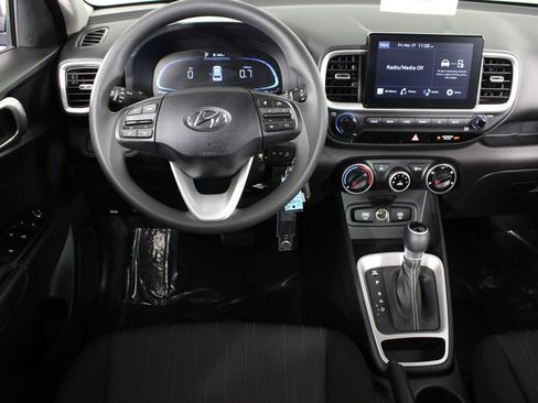 Certified 2026 Hyundai Venue SE image 8