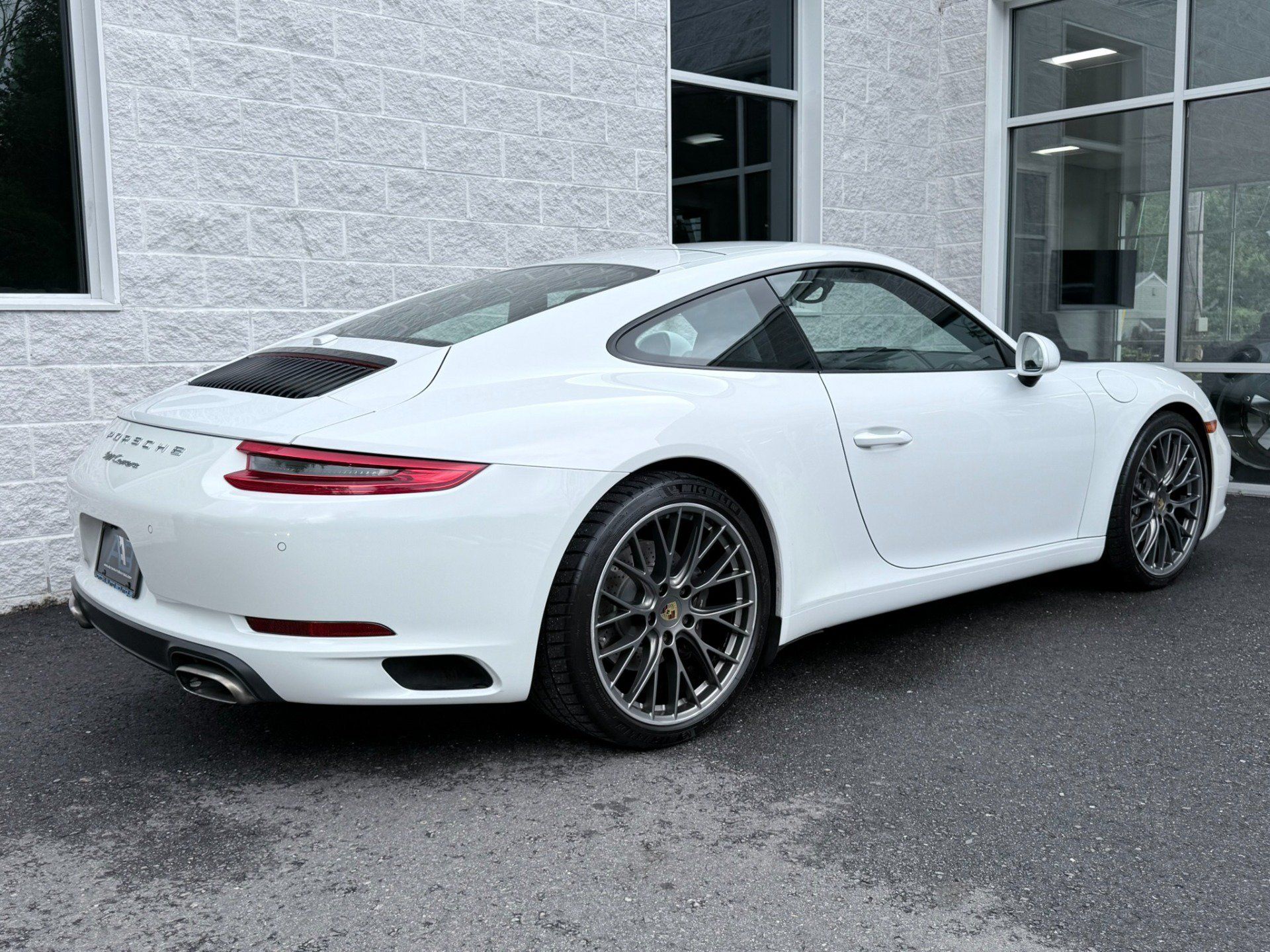Used 2017 Porsche 911 Carrera 4 AWD/4WD image 33