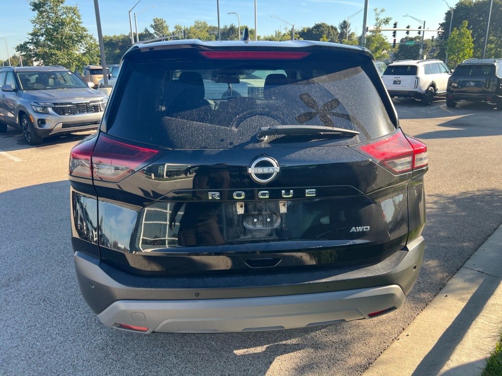 Used 2022 Nissan Rogue S AWD/4WD image 4