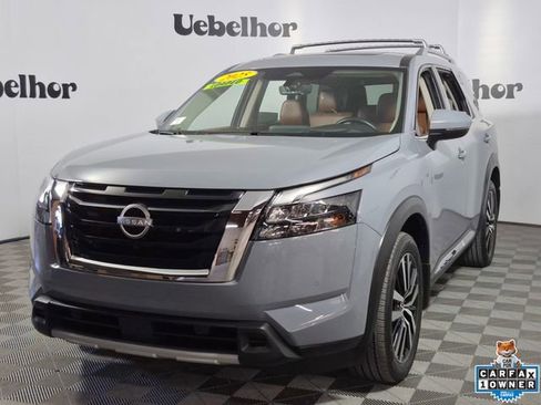 Used 2025 Nissan Pathfinder Platinum w/ Cargo Package AWD/4WD image 3