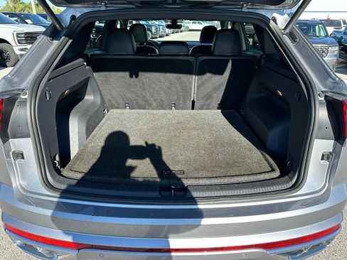 Used 2022 Volkswagen Atlas Cross Sport SEL Premium R-Line image 5