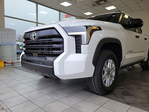 New 2026 Toyota Tundra SR5 w/ SR5 Convenience Package image 16