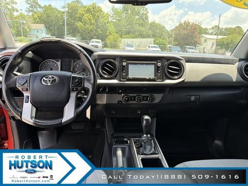 Used 2017 Toyota Tacoma SR5 w/ Tow Package RWD image 16