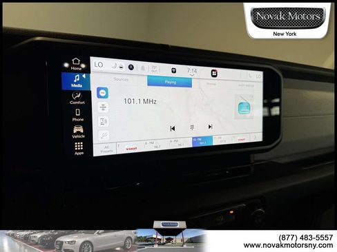 Used 2024 Jeep Wrangler Unlimited Sport AWD/4WD image 23