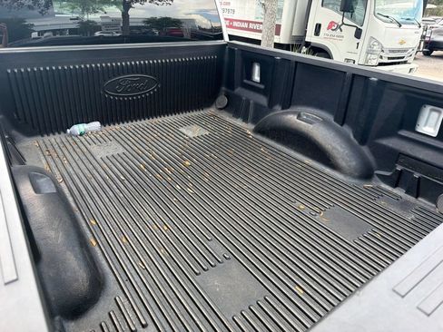 Used 2017 Ford F150 XL w/ Equipment Group 101A Mid RWD image 6