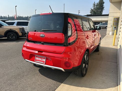 Used 2017 Kia Soul + w/ Designer's Package FWD image 4