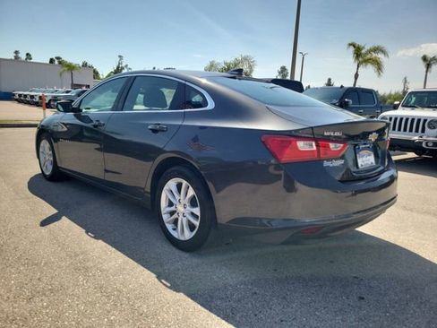 Used 2018 Chevrolet Malibu LT FWD image 3