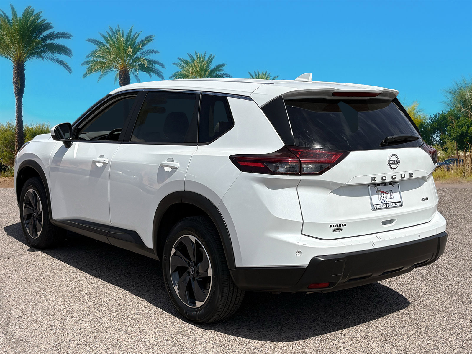 Used 2025 Nissan Rogue SV AWD/4WD image 3