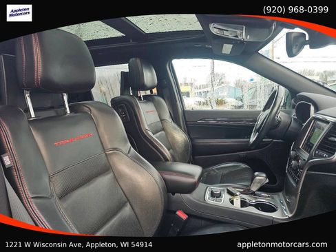 Used 2018 Jeep Grand Cherokee Trailhawk w/ Trailhawk Luxury Group image 25