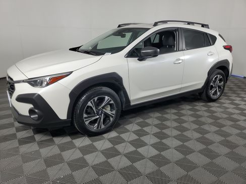 Used 2025 Subaru Crosstrek 2.5i Premium AWD/4WD image 8