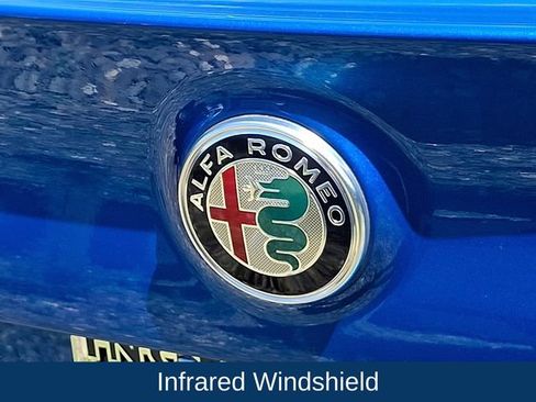 Used 2018 Alfa Romeo Giulia Ti Sport w/ Quick Order Package 22S Sport AWD/4WD image 31