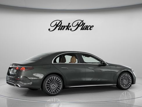 New 2026 Mercedes-Benz E 350 4MATIC Sedan image 22