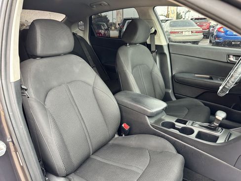 Used 2019 Kia Optima LX image 29