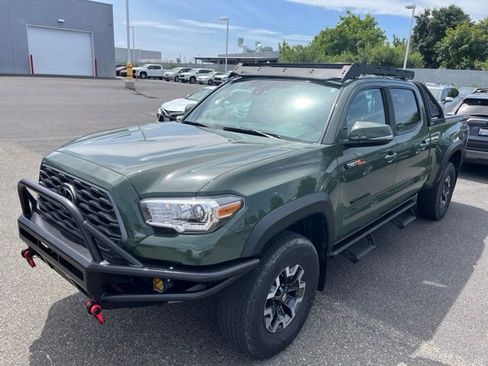 Used 2021 Toyota Tacoma TRD Off-Road w/ TRD Premium Off Road Package AWD/4WD image 1