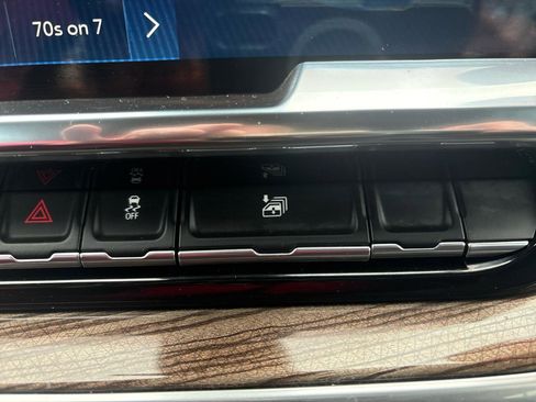 Used 2024 Chevrolet Silverado 1500 LT image 19