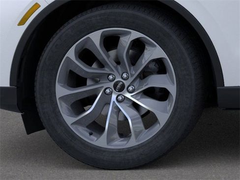 Used 2025 Lincoln Aviator AWD w/ Equipment Group 101A image 19