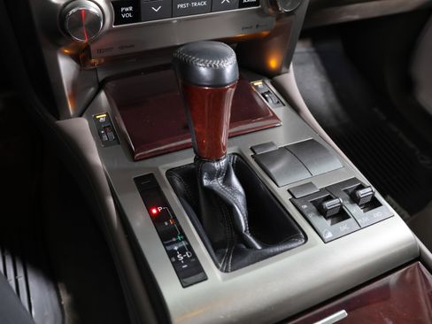 Used 2014 Lexus GX 460 image 30