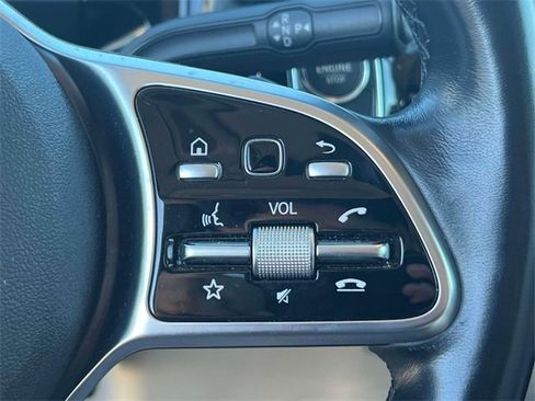 Used 2022 Mercedes-Benz GLA 250 4MATIC image 23