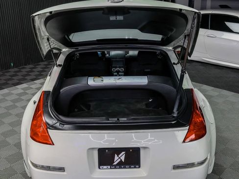 Used 2005 Nissan 350Z Coupe w/ (N93) Cargo Convenience Pkg image 15