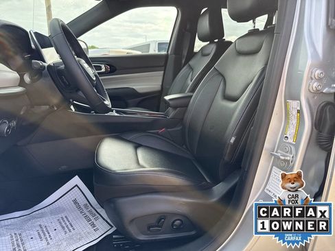 Certified 2025 Jeep Compass Limited AWD/4WD image 7