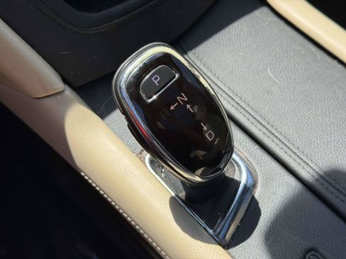 Used 2017 Cadillac XT5 Premium Luxury w/ LPO, Wheel Lock Package AWD/4WD image 27