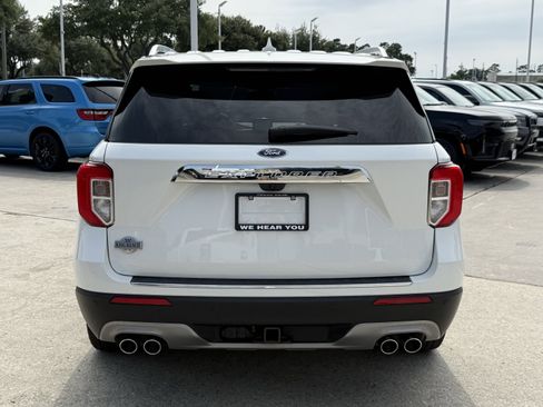 Used 2023 Ford Explorer King Ranch w/ Technology Package RWD image 6