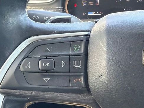 Used 2021 Jeep Grand Cherokee L Limited AWD/4WD image 21