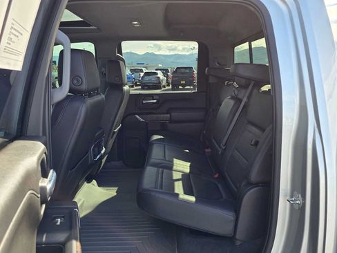 Used 2023 GMC Sierra 2500 Denali AWD/4WD image 16