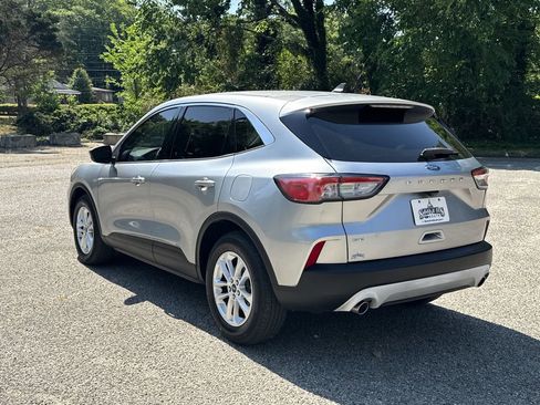 Used 2021 Ford Escape SE FWD image 5