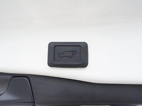 Used 2024 Toyota RAV4 XLE w/ Convenience Package FWD image 36