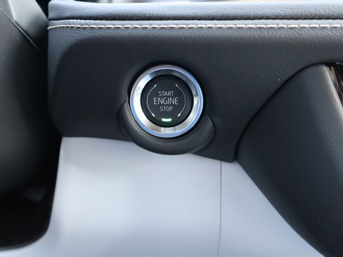 New 2025 Chevrolet Suburban Premier image 17