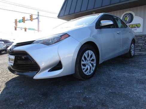 Used 2019 Toyota Corolla LE image 4