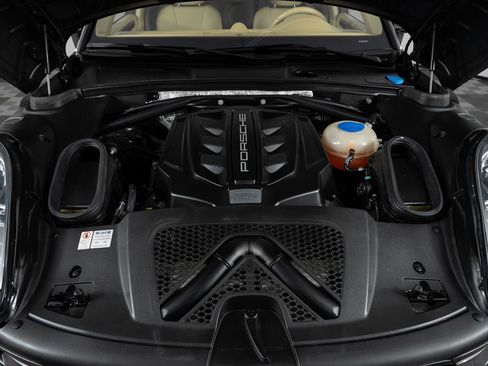 Used 2016 Porsche Macan S image 40