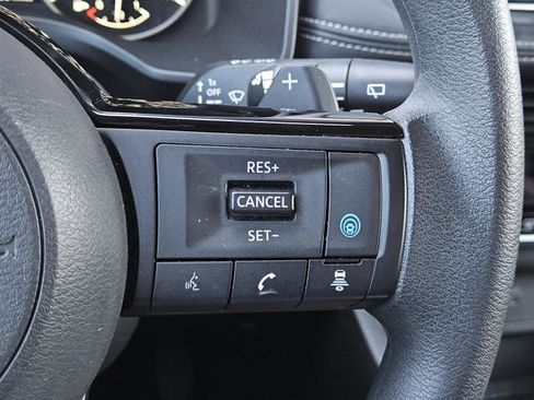 Used 2021 Nissan Rogue SV image 18