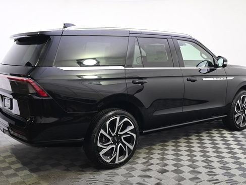 New 2027 Lincoln Navigator Reserve AWD/4WD image 7