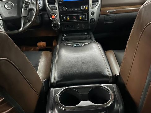 Used 2018 Nissan Titan Platinum Reserve w/ Platinum Utility Package AWD/4WD image 19