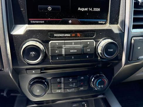 Used 2015 Ford F150 XLT AWD/4WD image 28