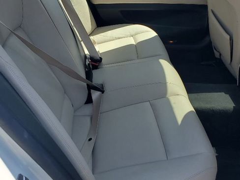 Used 2012 BMW 740Li image 24