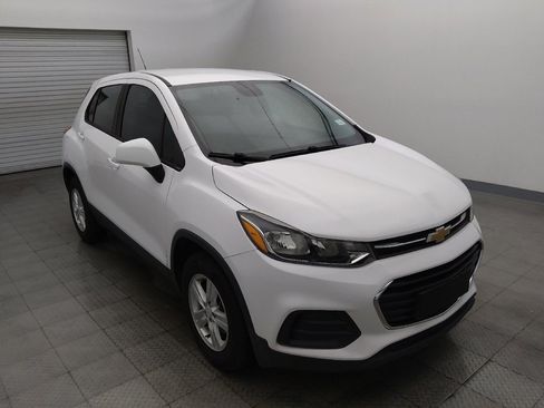 Used 2020 Chevrolet Trax LS w/ Tint and Cruise Package FWD image 13