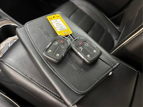 Used 2020 GMC Acadia Denali w/ Denali Ultimate Package image 41