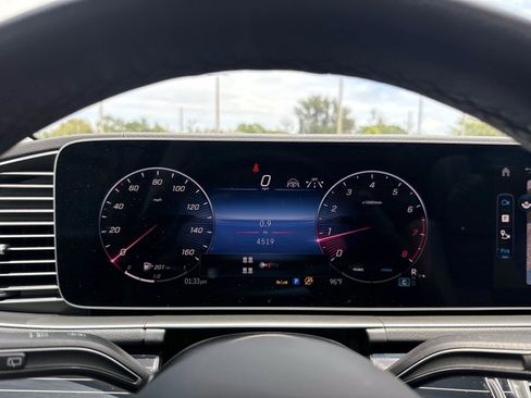 Certified 2026 Mercedes-Benz GLS 450 4MATIC image 32